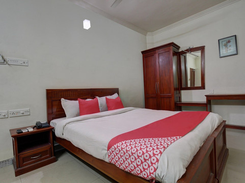 Kooloth Lake View Residency主图