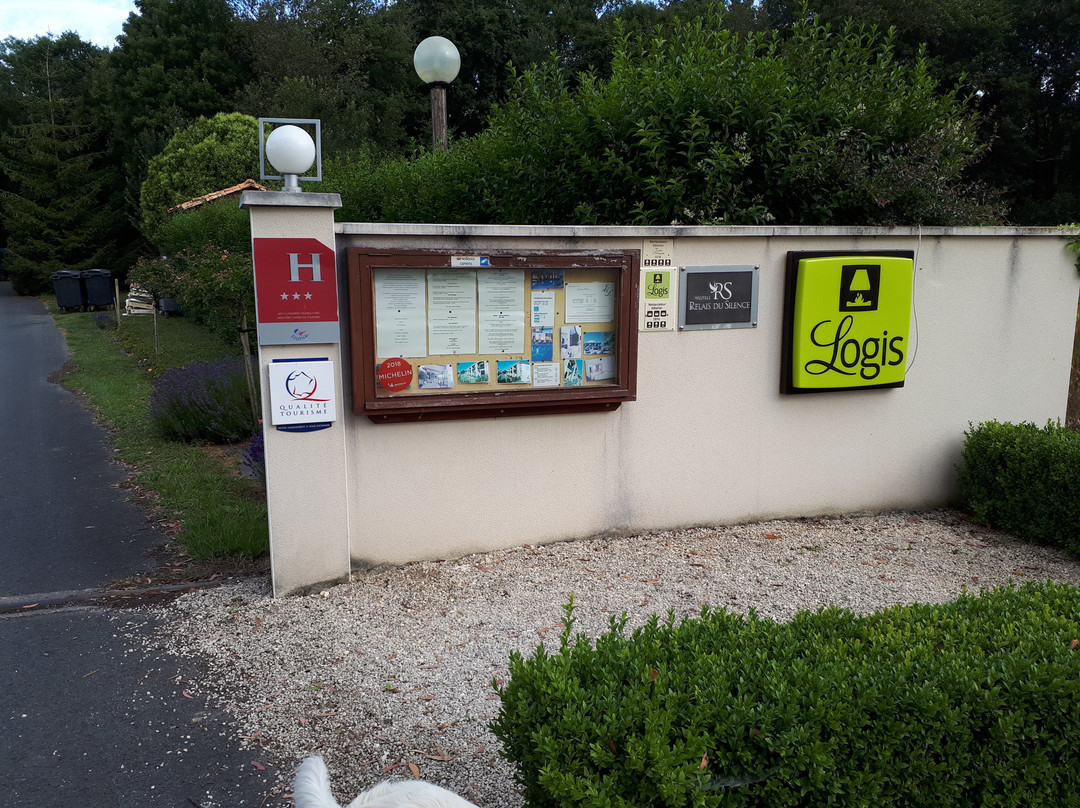 湖花园酒店主图