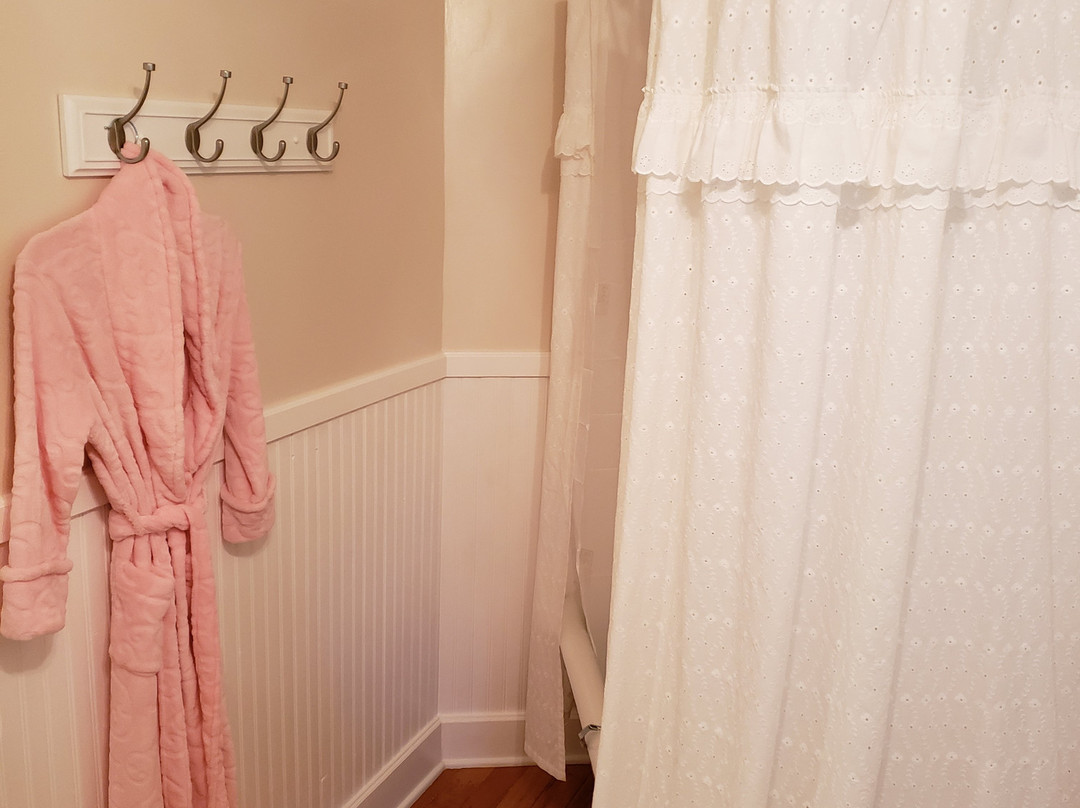 Hexagon House Bed and Breakfast主图