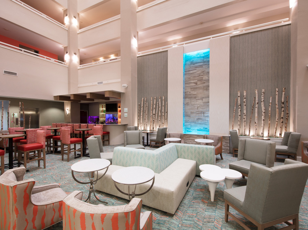 Holiday Inn & Suites Lake City by IHG主图