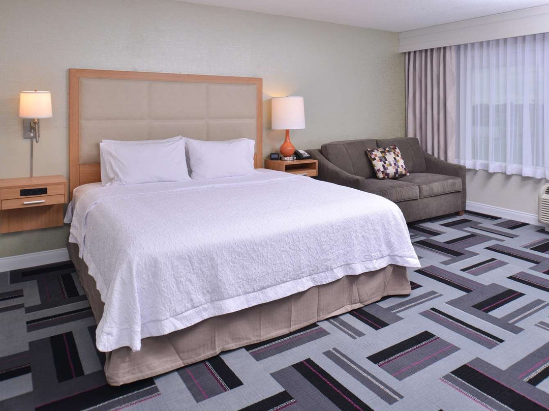 Hampton Inn & Suites Ames主图