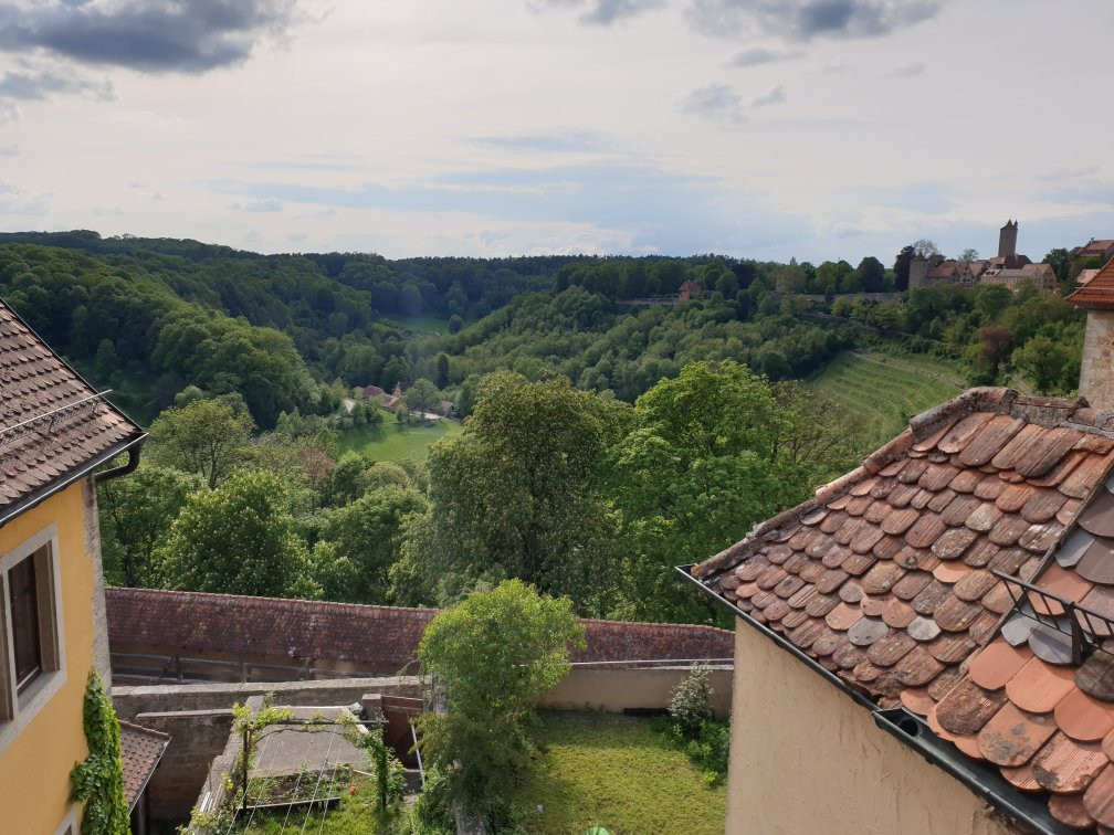 希伯斯图姆酒店主图