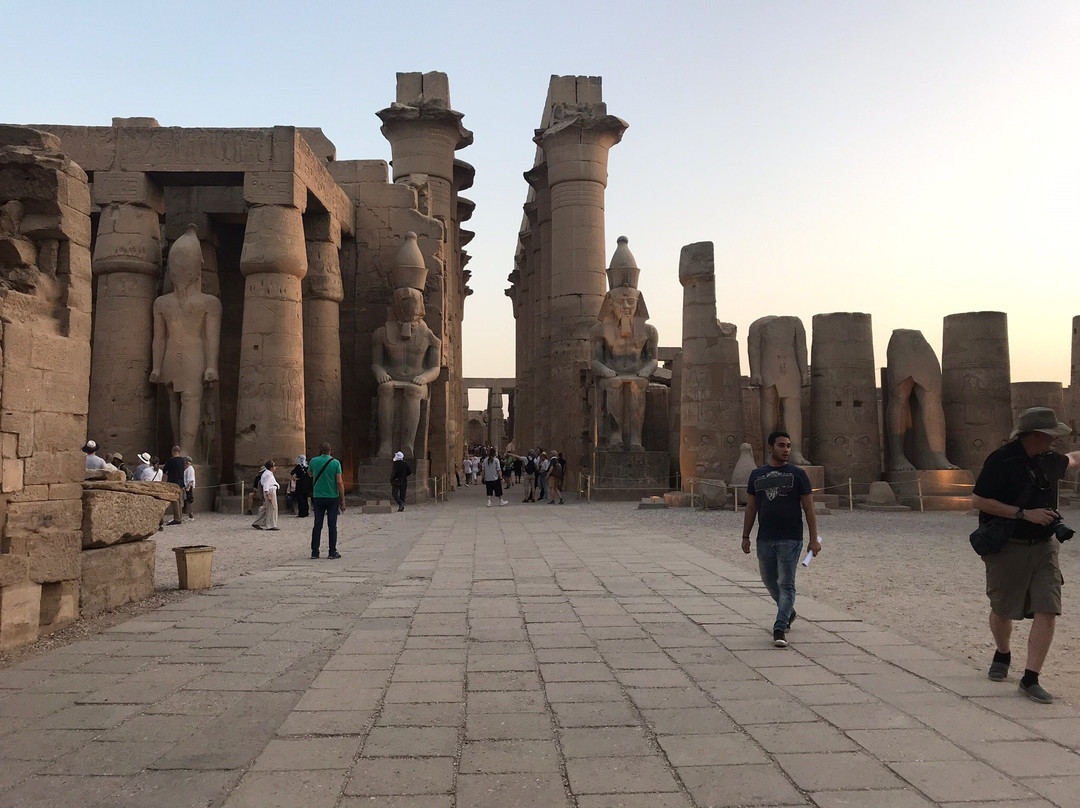 Red Rose Travel-亚斯文必去景点