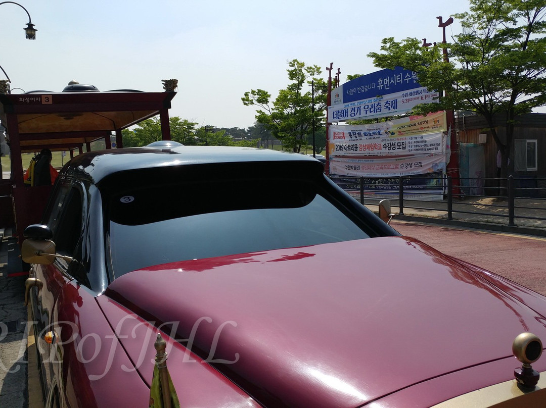 Hwaseong Fortress Tourist Trolley-水原市必去景点