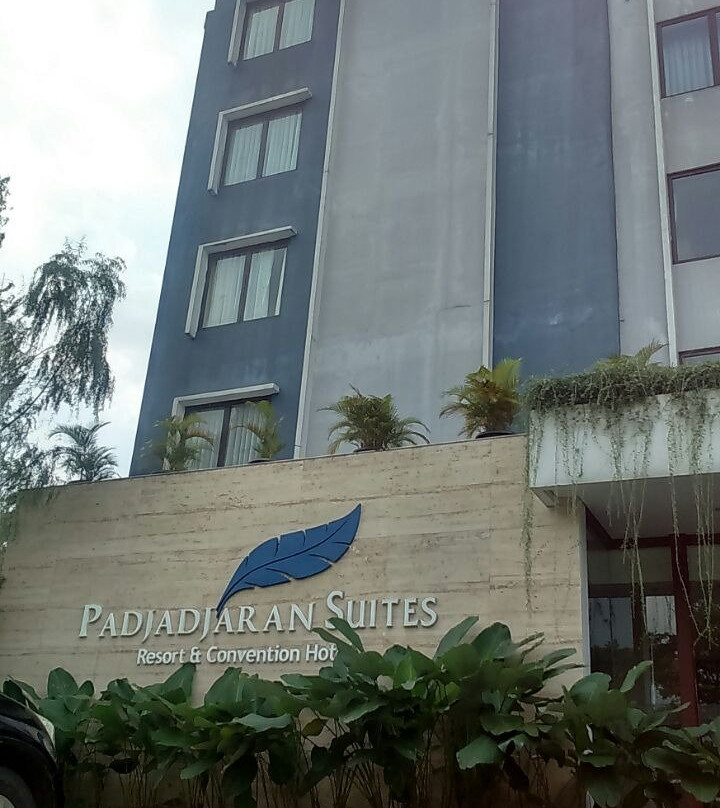 Padjadjaran Suites Resort & Convention Hotel主图