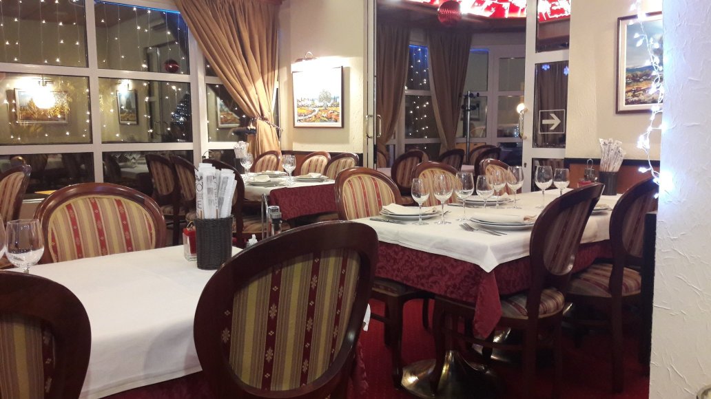 Hotel Casino Restaurant Zephyr - Plovanija-餐饮