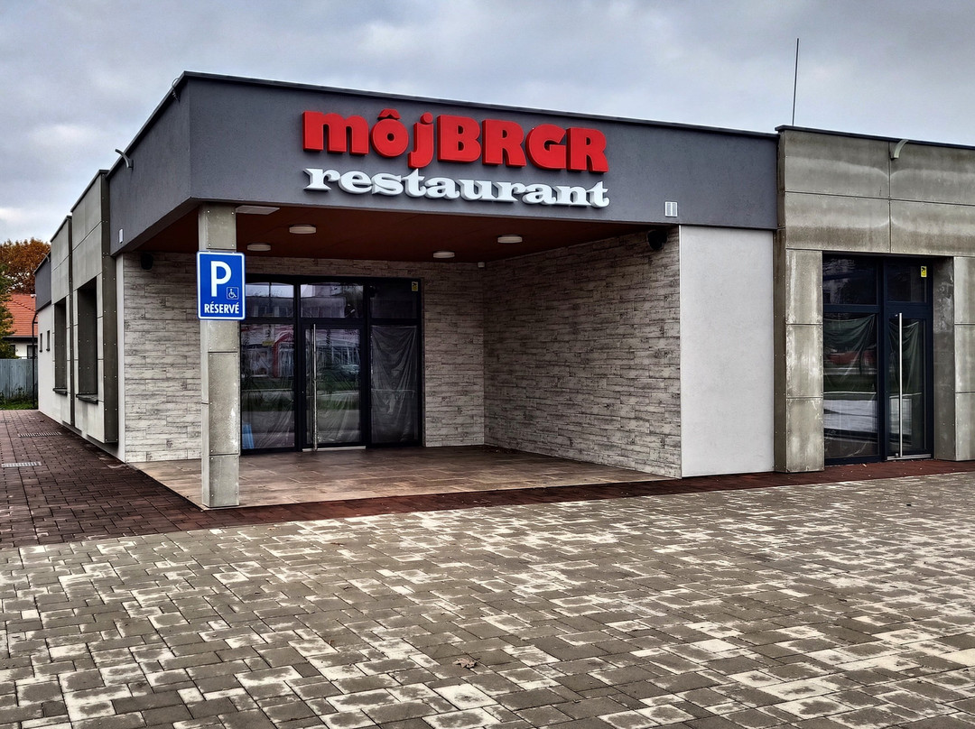 MôjBRGR Restaurant