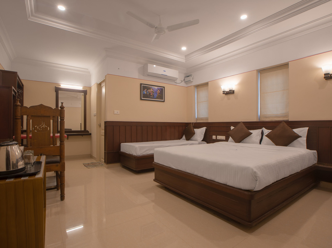 Hotel Vashanth Krishna主图