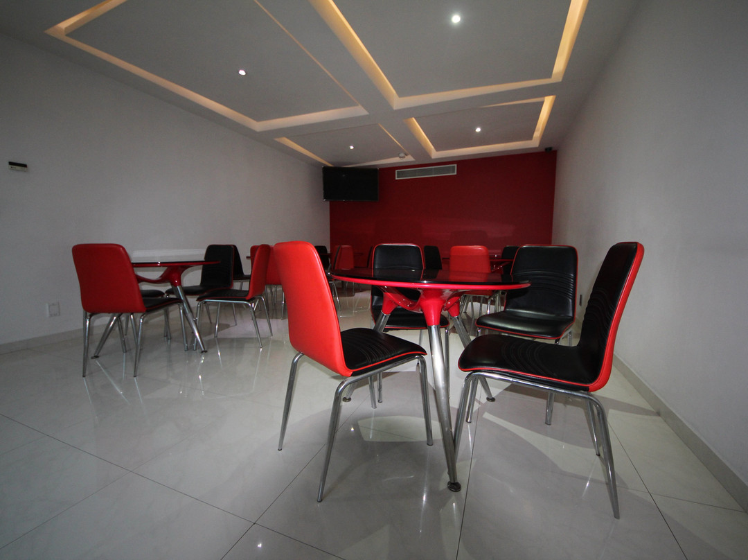 Auto Hotel Puente Grande主图