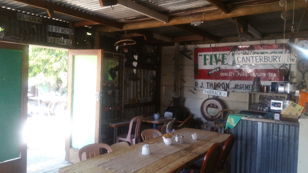 Suzie's Coffee Shop Accommodation主图