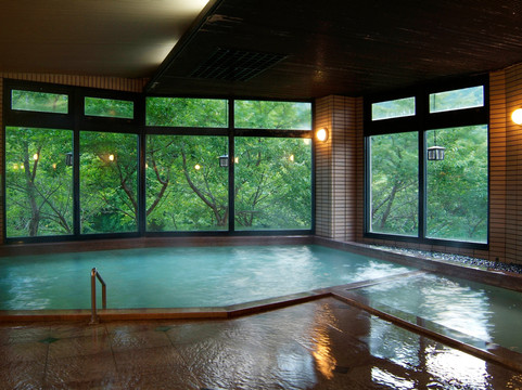 溪流温泉 桂山莊主图