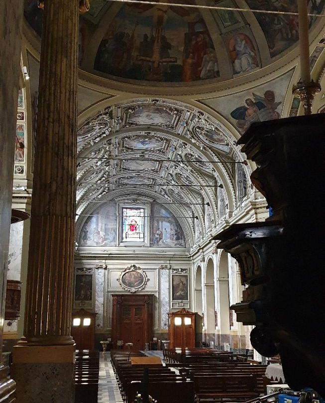 Chiesa dei Santi Pietro e Paolo-萨龙诺必去景点