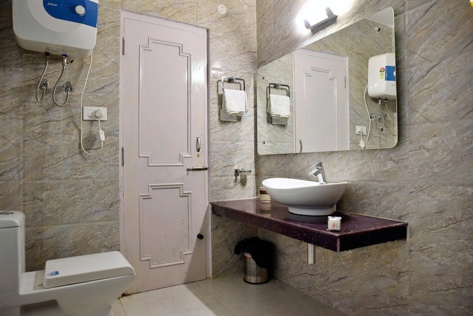 Collection O 10372 Hotel Whistling Winds主图