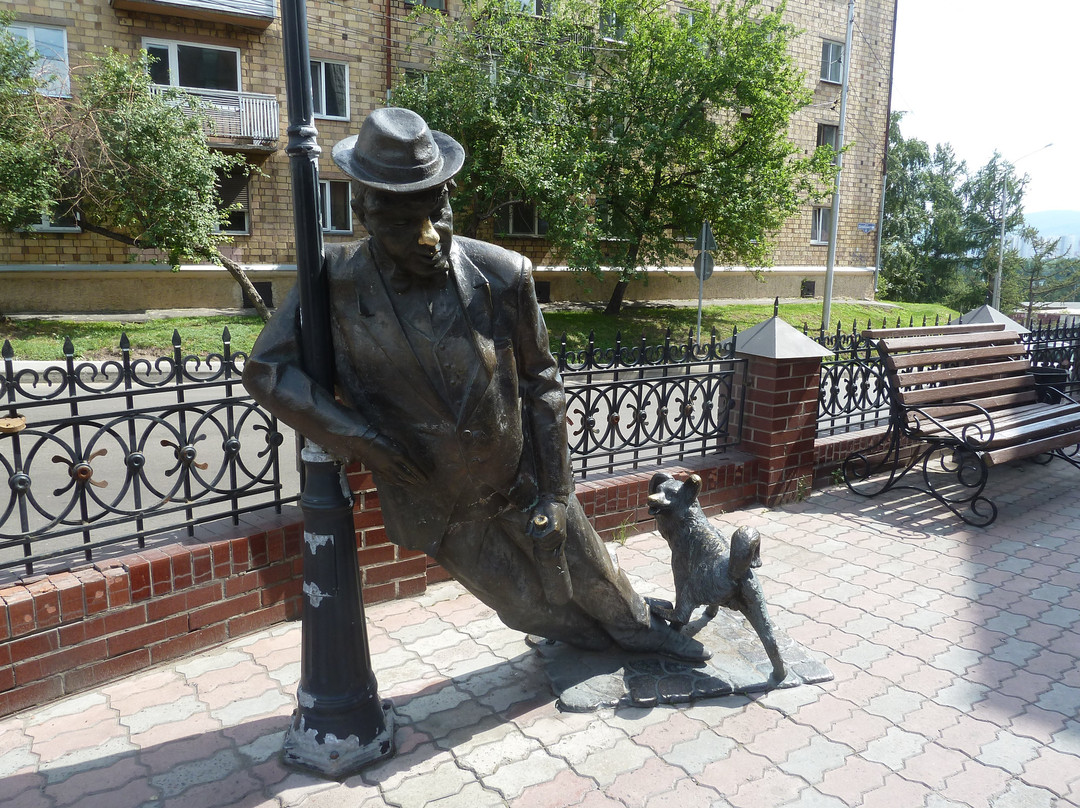 Sculpture Uncle Vasya - A Drunkard-克拉斯诺亚尔斯克必去景点