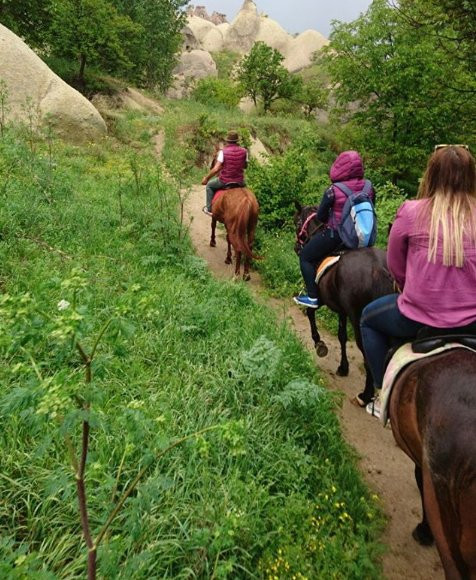Uchisar Horse Riding景点图片