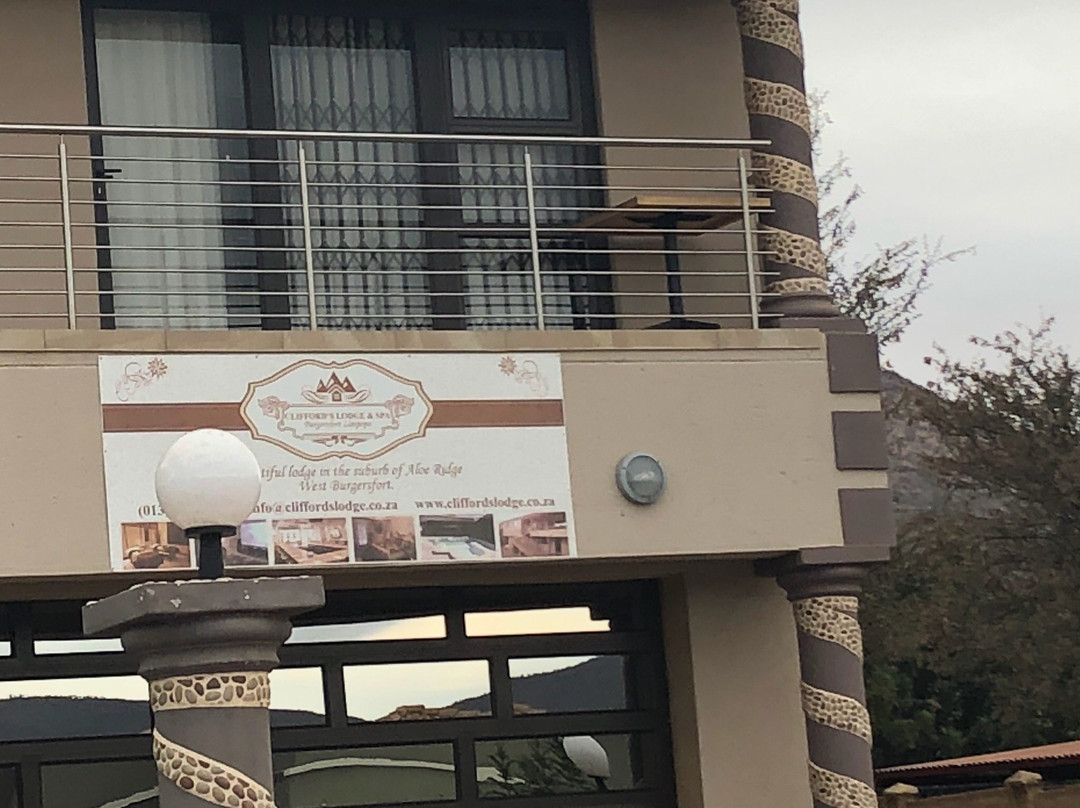 Clifford's Lodge & Spa主图