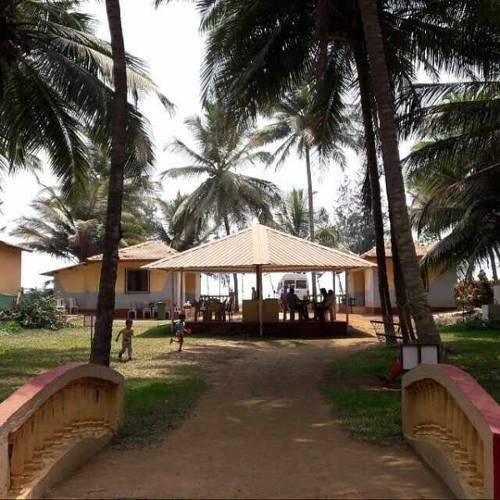 Pears Beach Resort主图