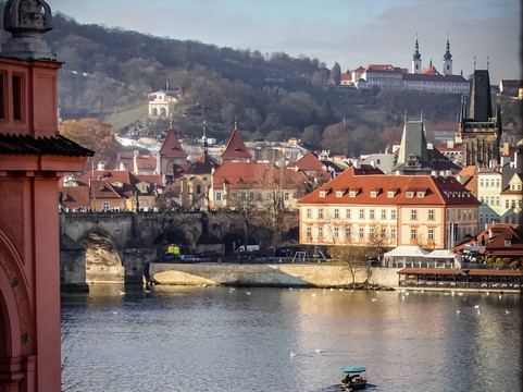 布拉格四季酒店主图