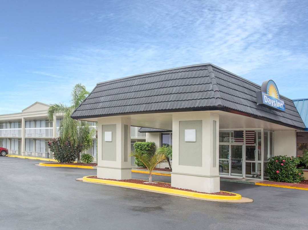 Days Inn by Wyndham Titusville Kennedy Space Center主图