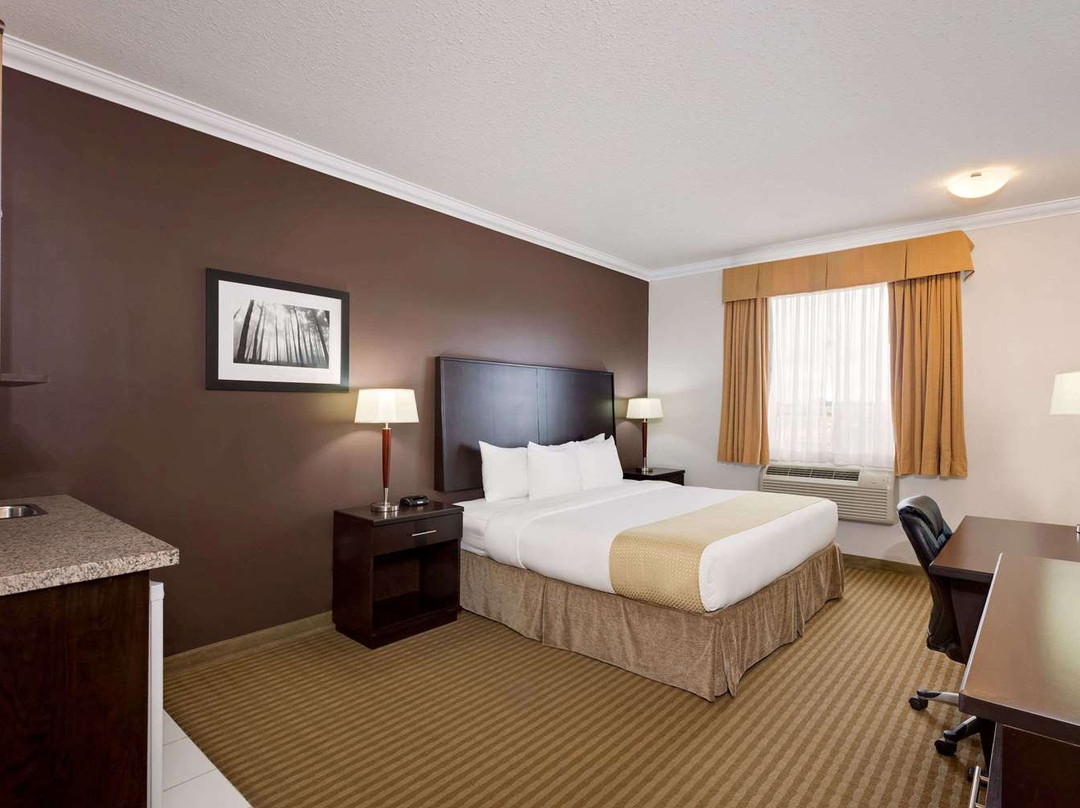 Ramada by Wyndham Cold Lake主图