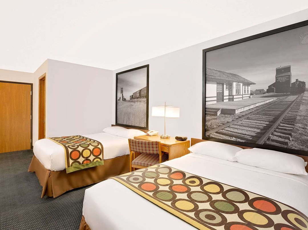 Super 8 by Wyndham St. James主图