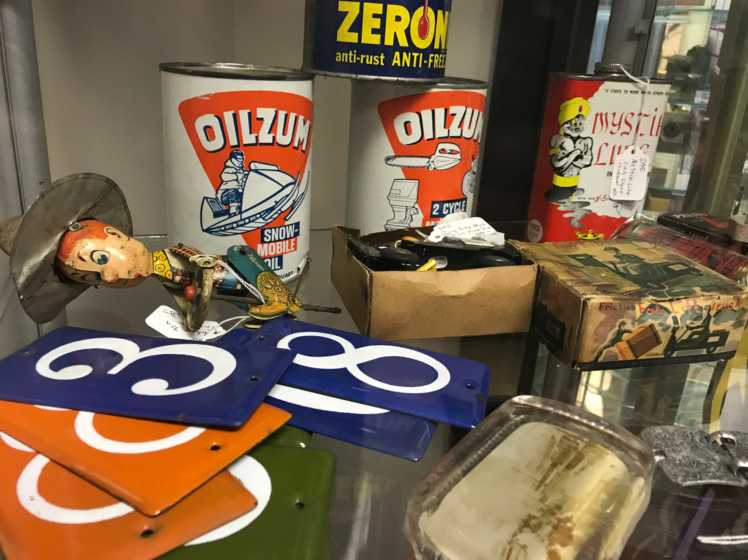 Middleboro Antique Co-op-Middleboro必去景点