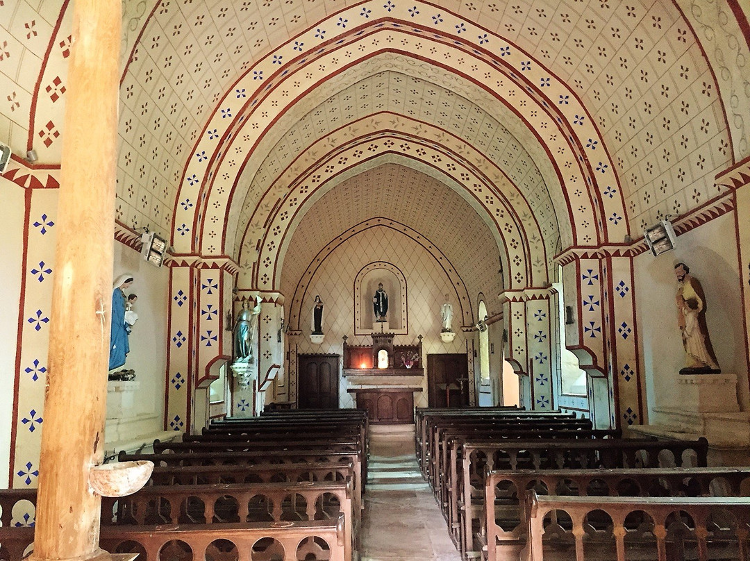 Eglise Saint-Hilaire de Salles-en-Toulon景点图片