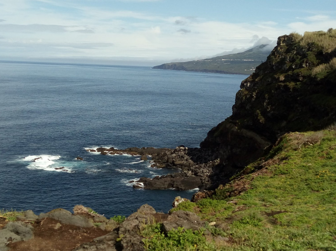 Morro de Castelo Branco-Faial Island必去景点