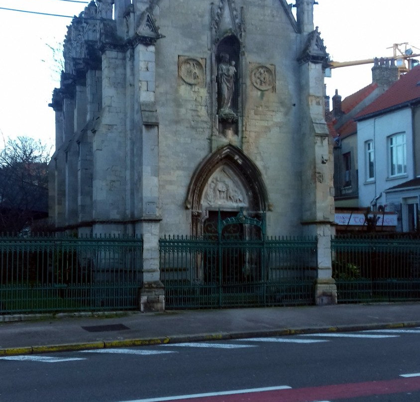 Chapelle du Saint Sang景点图片