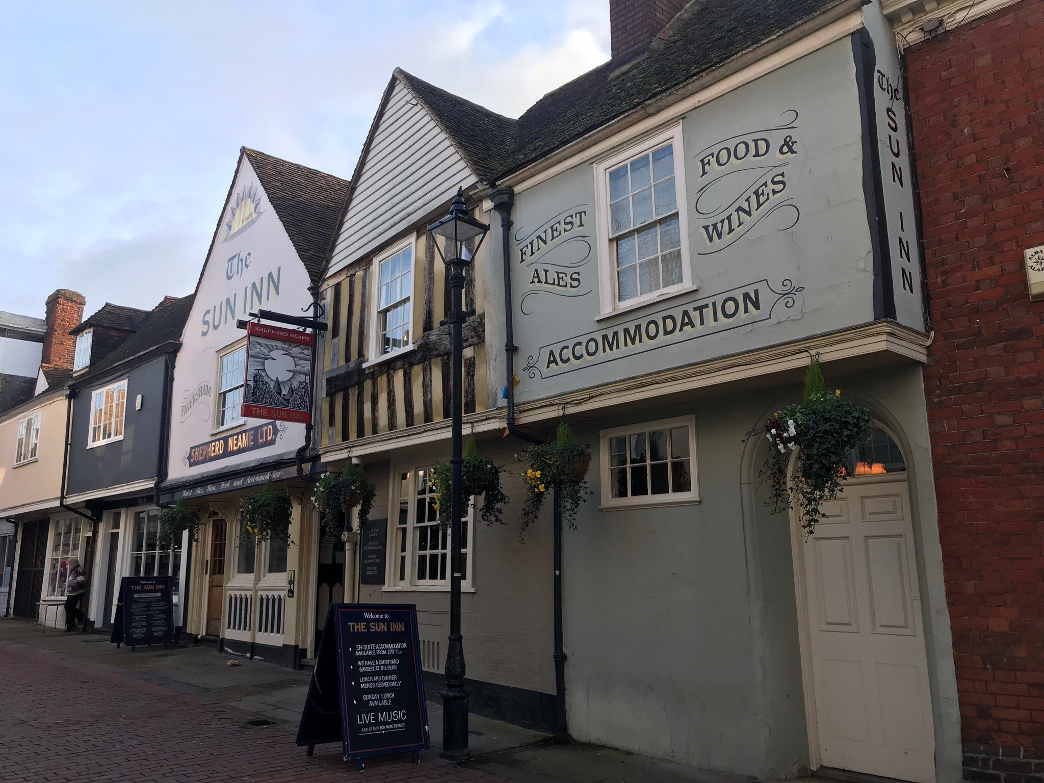 The Sun Inn-官方