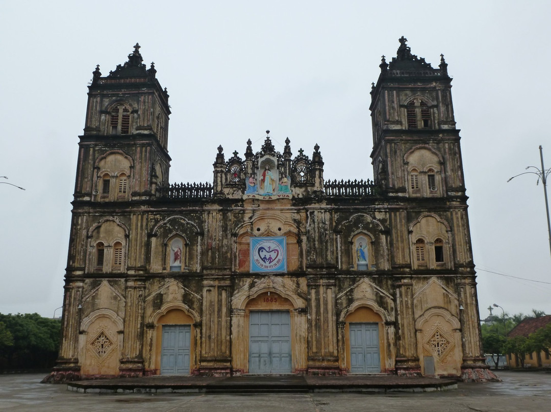 Bui Chu Cathedral景点图片