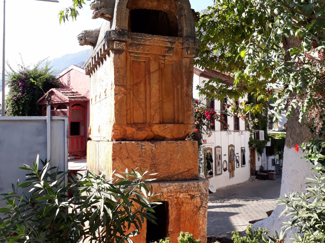 Lions Tomb-卡斯必去景点