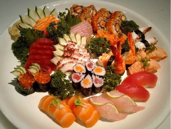 圣保罗餐馆和美食-LIVING LOUNGE BAR & SUSHI