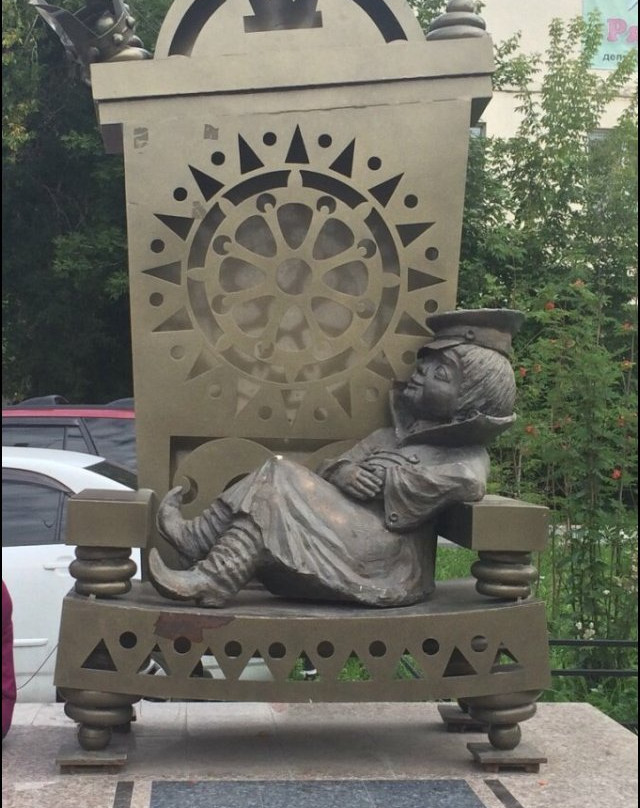 Sculpture Vovka v Tridevyatom Tsarstve-新西伯利亚必去景点