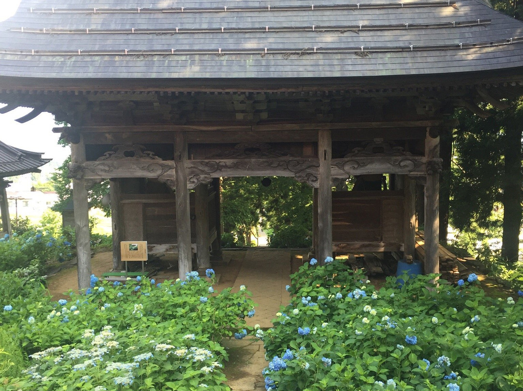 Ajisaidera Kogen-in Temple-饭山市必去景点