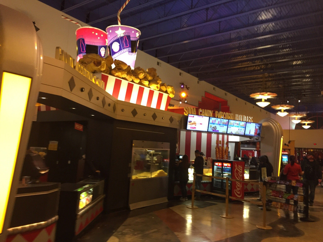 AMC Star Great Lakes 25-奥本山必去景点