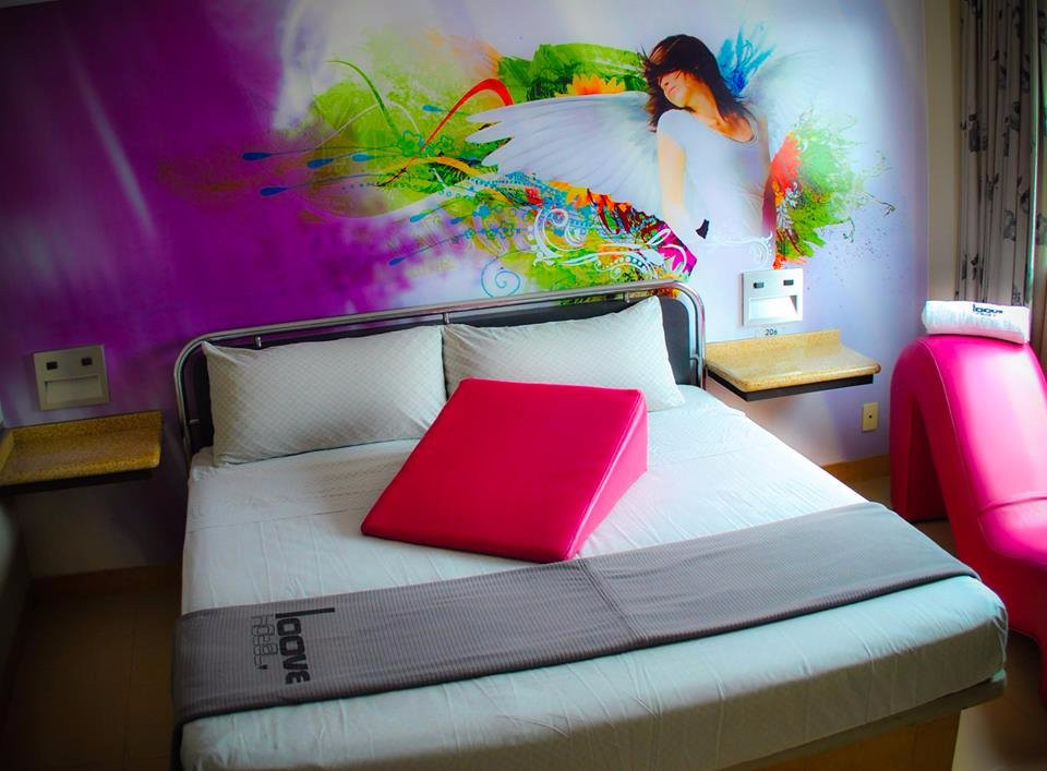 Loove Hotel - Adults Only