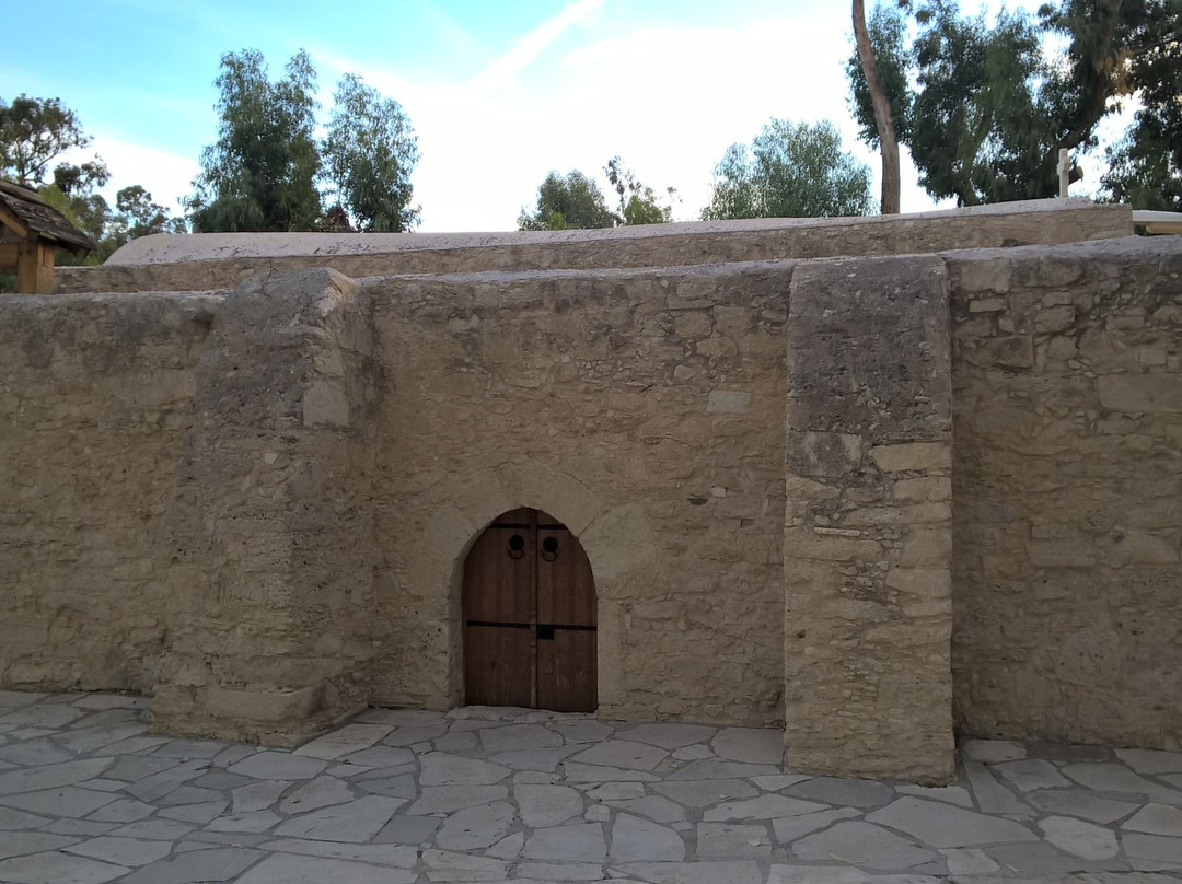 Ayios Ermogenis Church-Episkopi必去景点