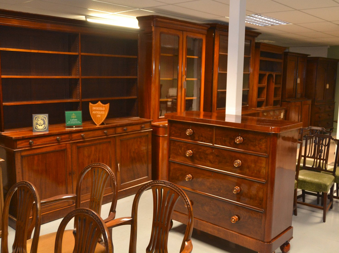 Driscolls Antiques Ltd (Antiques World)景点图片