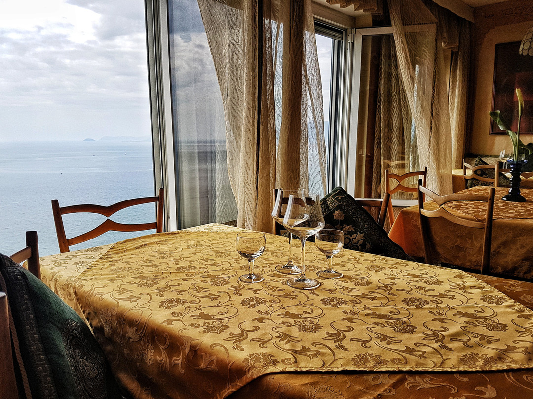 Villa Paradiso主图