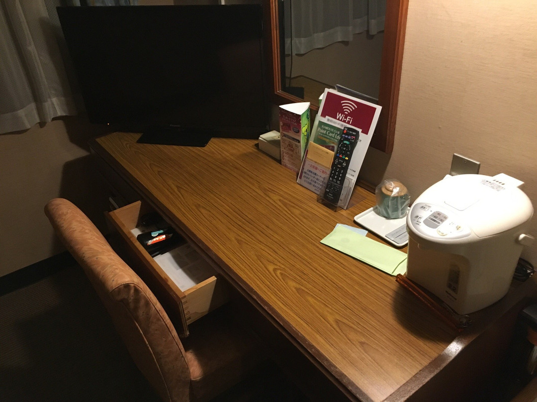 佐野灿路都大饭店主图