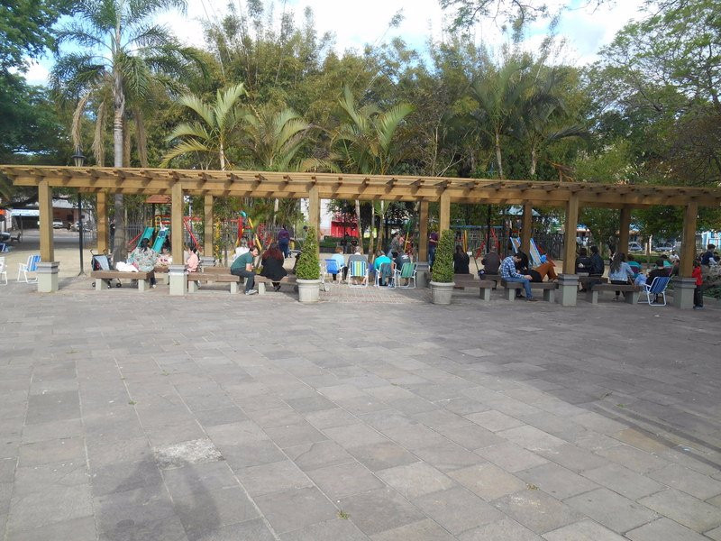 Praca Dona Luisa-Igrejinha必去景点