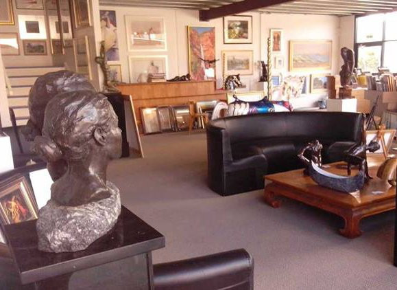 Watling Fine Art Galleries & Burleigh Framing-伯利角必去景点