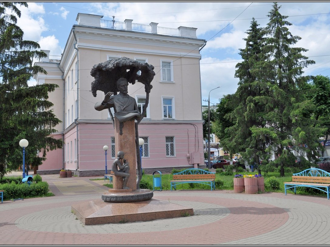 Statue of Kalinnikov景点图片