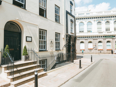 Number 10 Restaurant & Bar主图