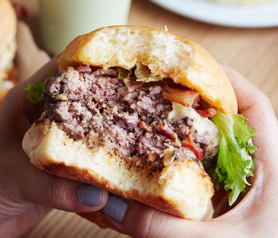 บีฟ แอนด์ เชค