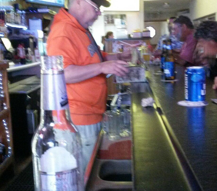 Pennington餐馆和美食-Big Tap Bar & Grill