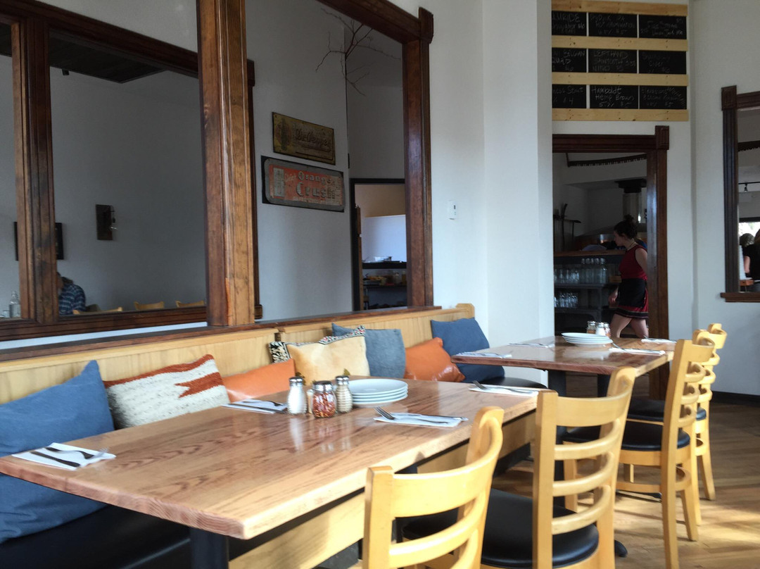 Ward餐馆和美食-Crosscut Pizzeria & Taphouse