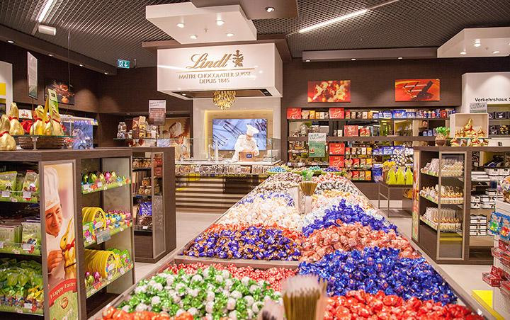 麦根旅游景点-Lindt Chocolate Shop Luzern