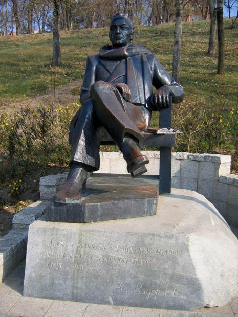 N.P. Zadornov Monument-哈巴罗夫斯克必去景点